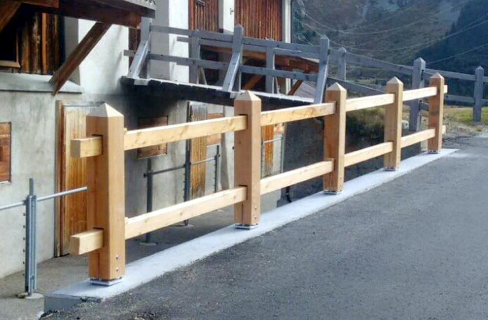 robuster Zaun vom Bergholzzentrum der Florinett AG in Bergün